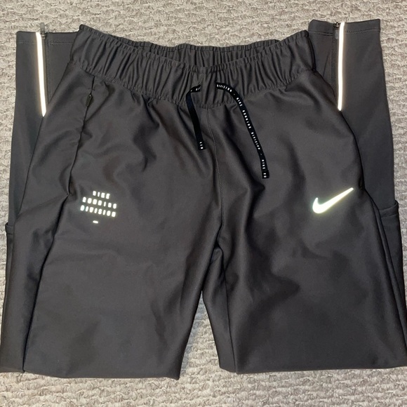 Nike Pants - Nike shield running pants